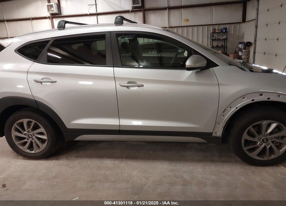 2018 HYUNDAI TUCSON SEL VIN: KM8J3CA49JU603789