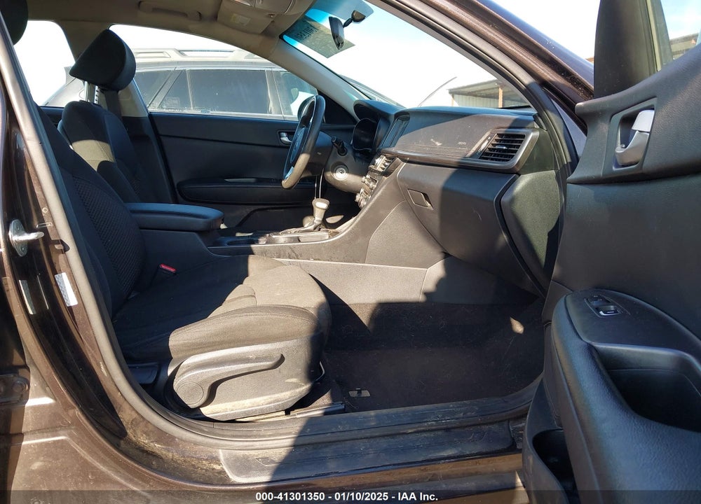 2018 KIA OPTIMA LX VIN: KNAGT4L37J5238481