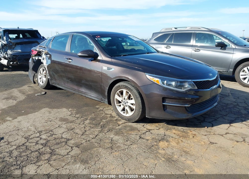 2018 KIA OPTIMA LX VIN: KNAGT4L37J5238481