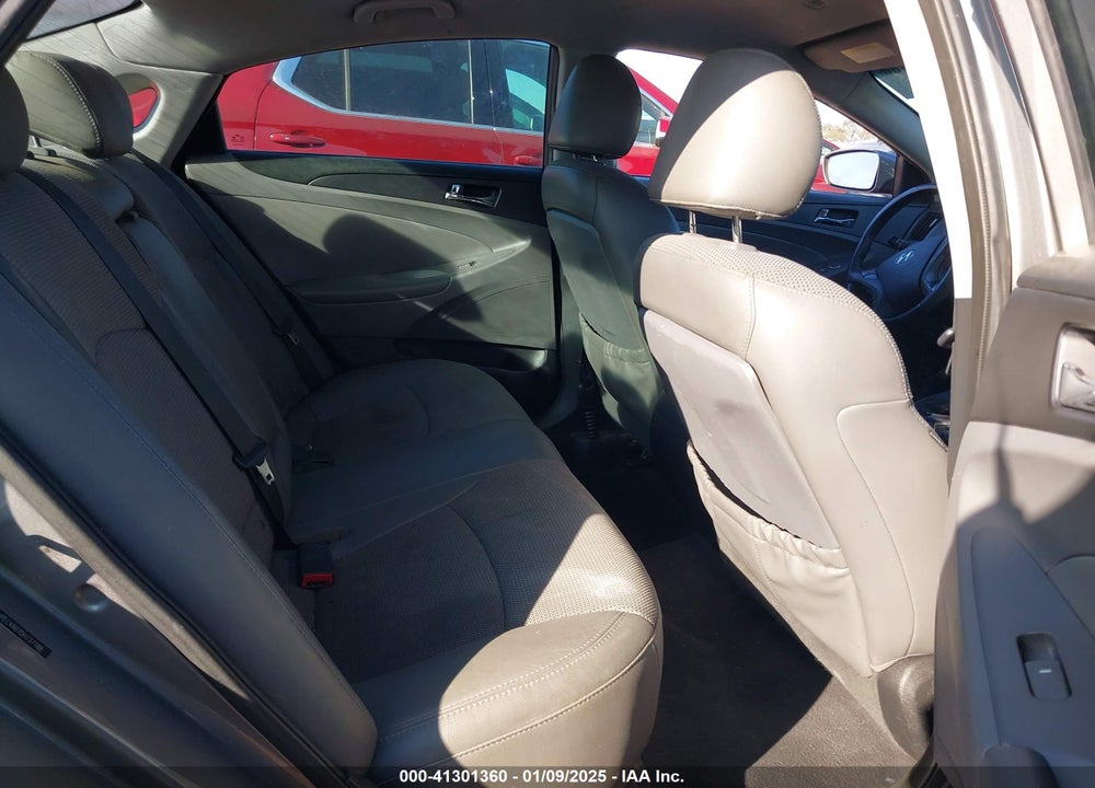 2013 HYUNDAI SONATA VIN: 5NPEC4AB7DH737788
