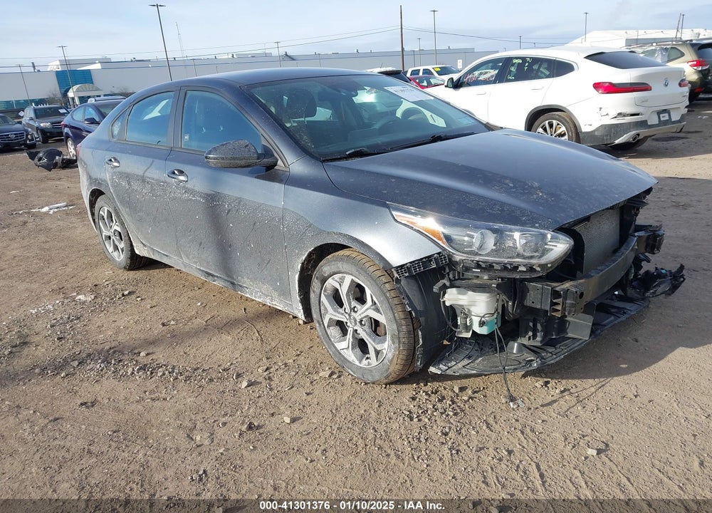 2019 KIA FORTE LXS VIN: 3KPF24AD9KE099120