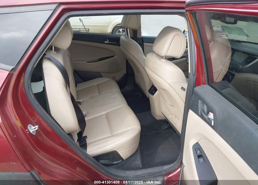2016 HYUNDAI TUCSON LIMITED VIN: KM8J33A28GU074746
