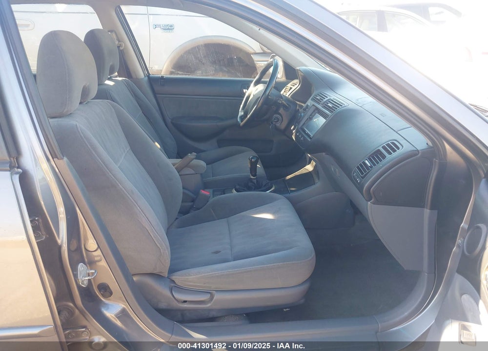 2005 HONDA CIVIC EX VIN: 1HGES25715L008505