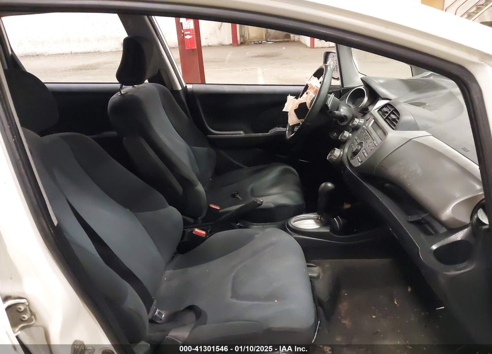 2009 HONDA FIT SPORT VIN: JHMGE88499S073017