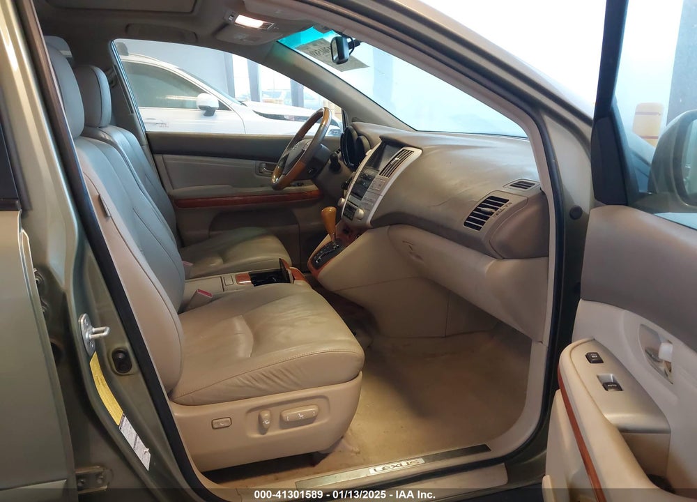 2008 LEXUS RX 350 VIN: JTJHK31U582044086