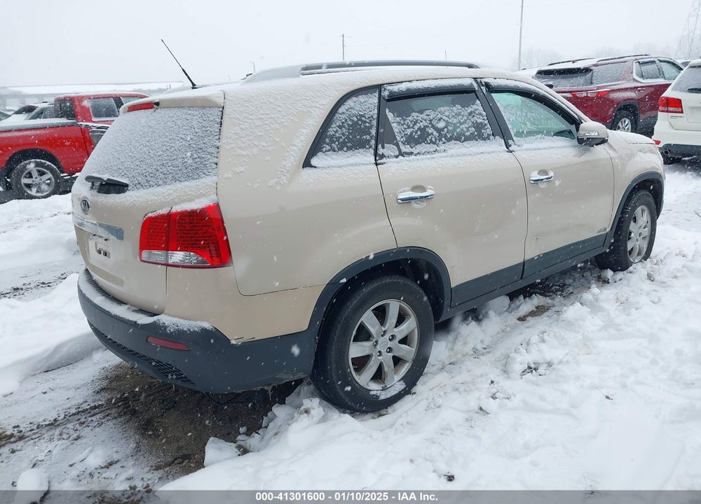 2011 KIA SORENTO LX VIN: 5XYKTCA18BG118223