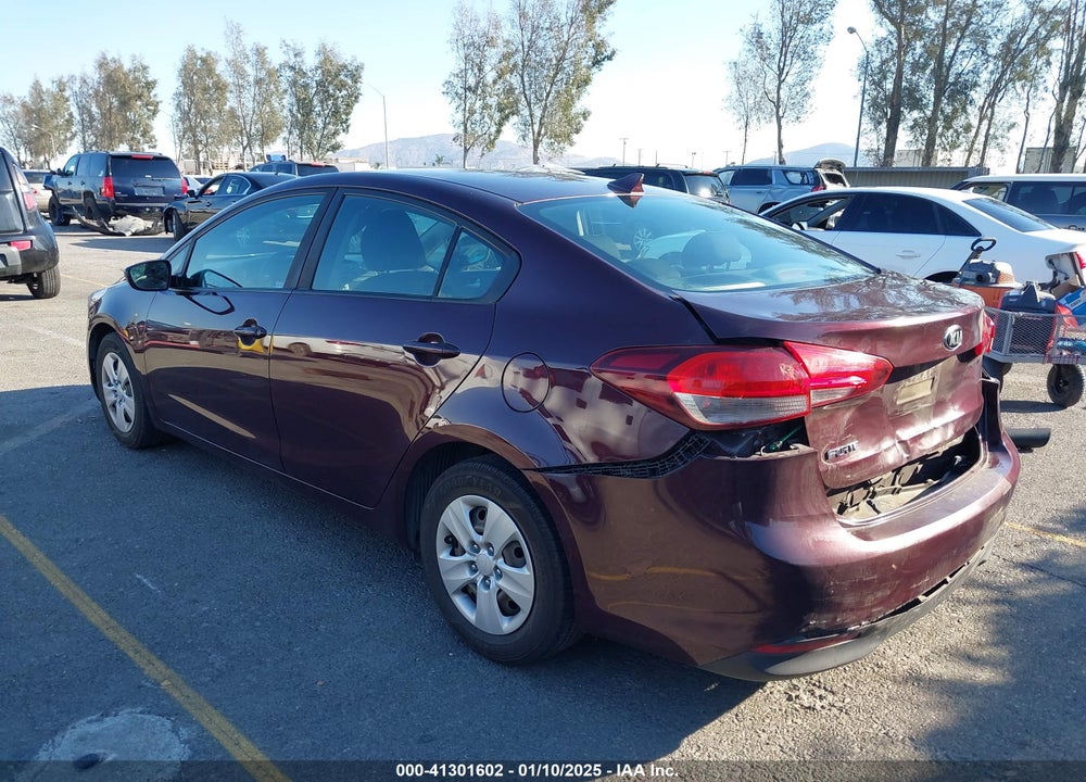 2018 KIA FORTE LX VIN: 3KPFK4A78JE186550