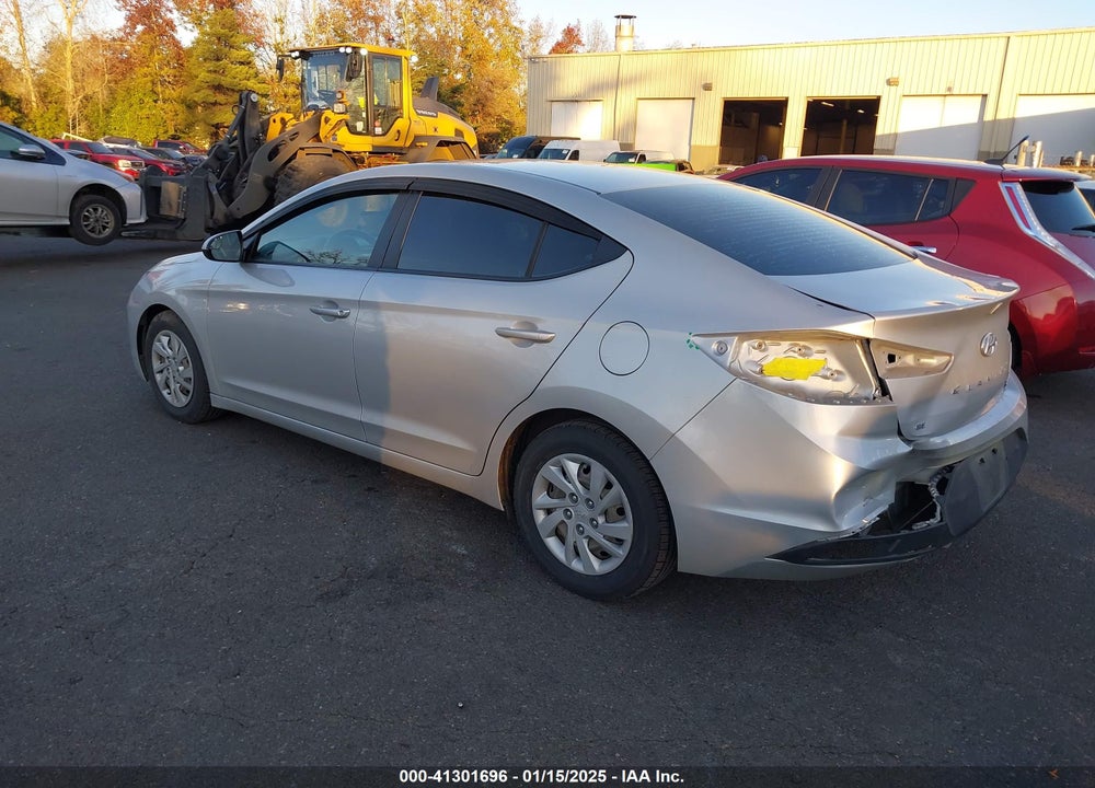 2019 HYUNDAI ELANTRA VIN: 5NPD74LF5KH435395
