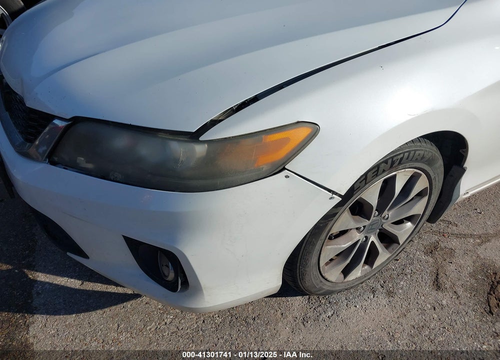 2013 HONDA ACCORD VIN: 1HGCT1B37DA019535