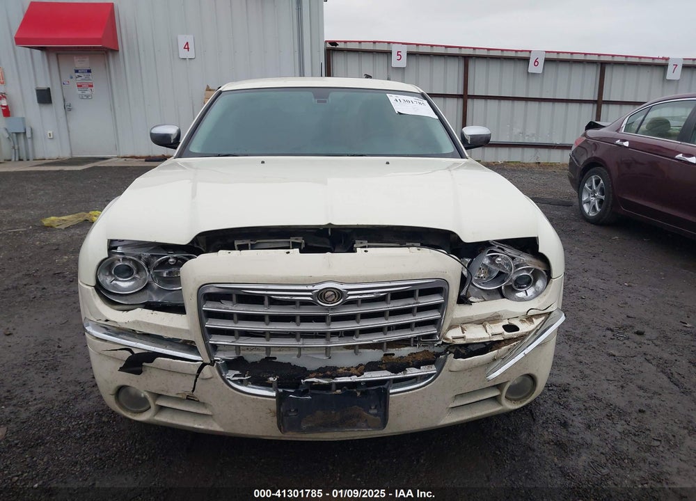2008 CHRYSLER 300C VIN: 2C3KK63H38H267569