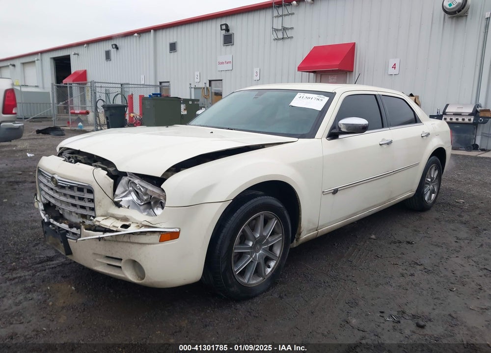2008 CHRYSLER 300C VIN: 2C3KK63H38H267569