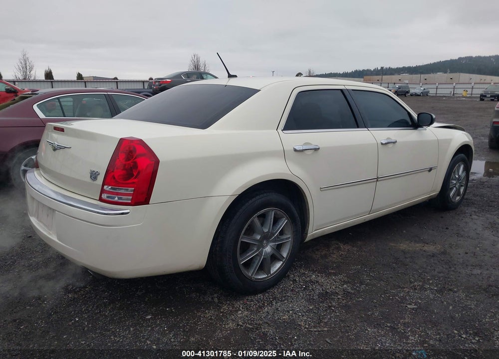 2008 CHRYSLER 300C VIN: 2C3KK63H38H267569