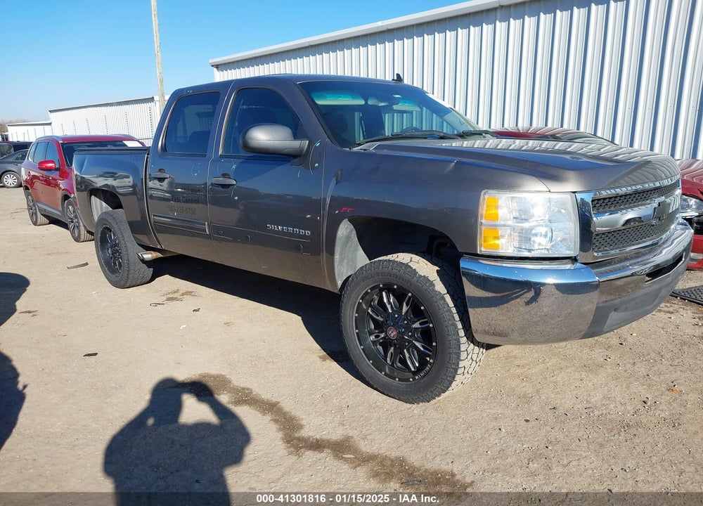 2013 CHEVROLET SILVERADO 1500 LT VIN: 3GCPCSE01DG109689