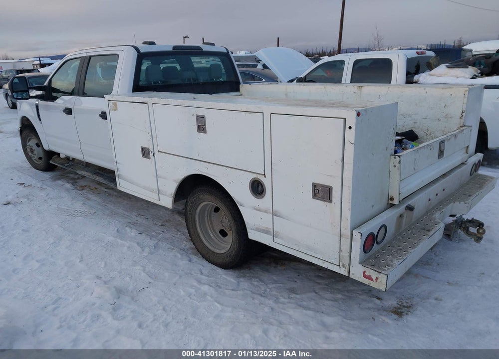 2020 FORD F-350 CHASSIS XL VIN: 1FD8W3G69LEC64138