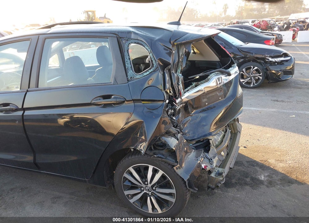 2018 HONDA FIT VIN: 3HGGK5H93JM705528