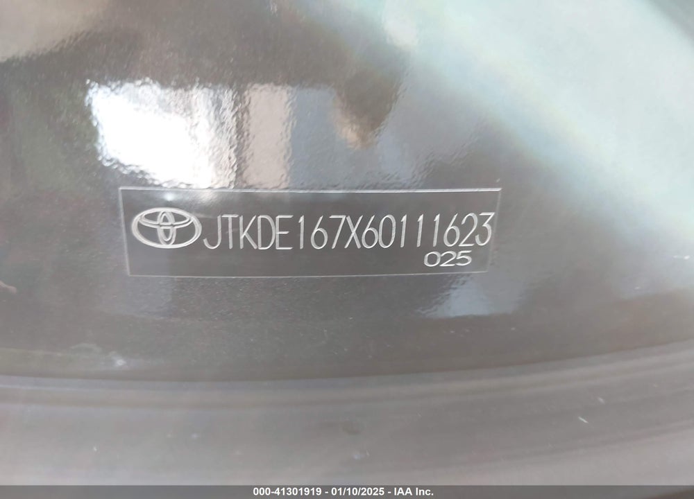 2006 SCION TC VIN: JTKDE167X60111623