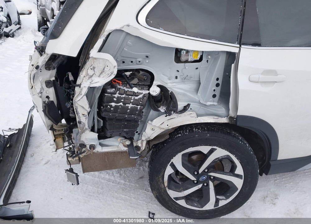 2022 SUBARU FORESTER TOURING VIN: JF2SKARC0NH408191