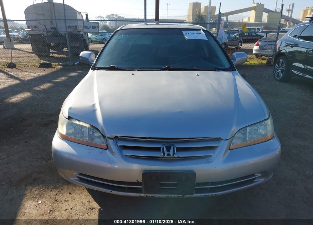 2002 HONDA ACCORD 3.0 EX VIN: 1HGCG16542A018047
