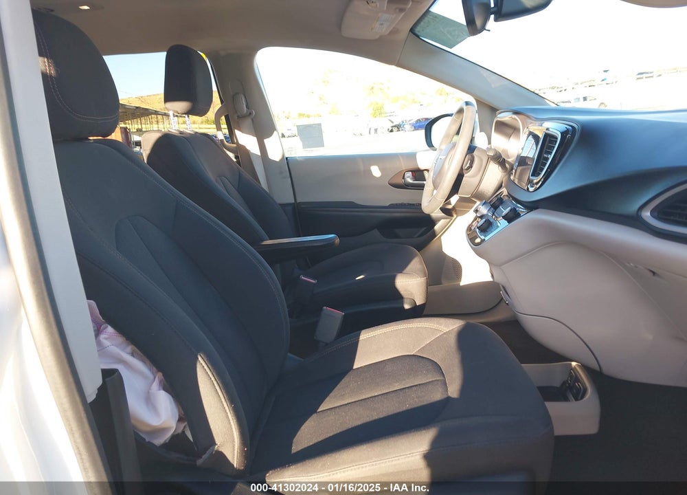 2017 CHRYSLER PACIFICA TOURING VIN: 2C4RC1DG9HR771019