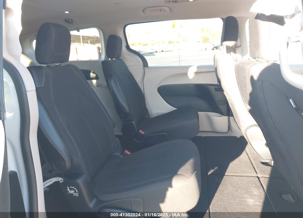 2017 CHRYSLER PACIFICA TOURING VIN: 2C4RC1DG9HR771019