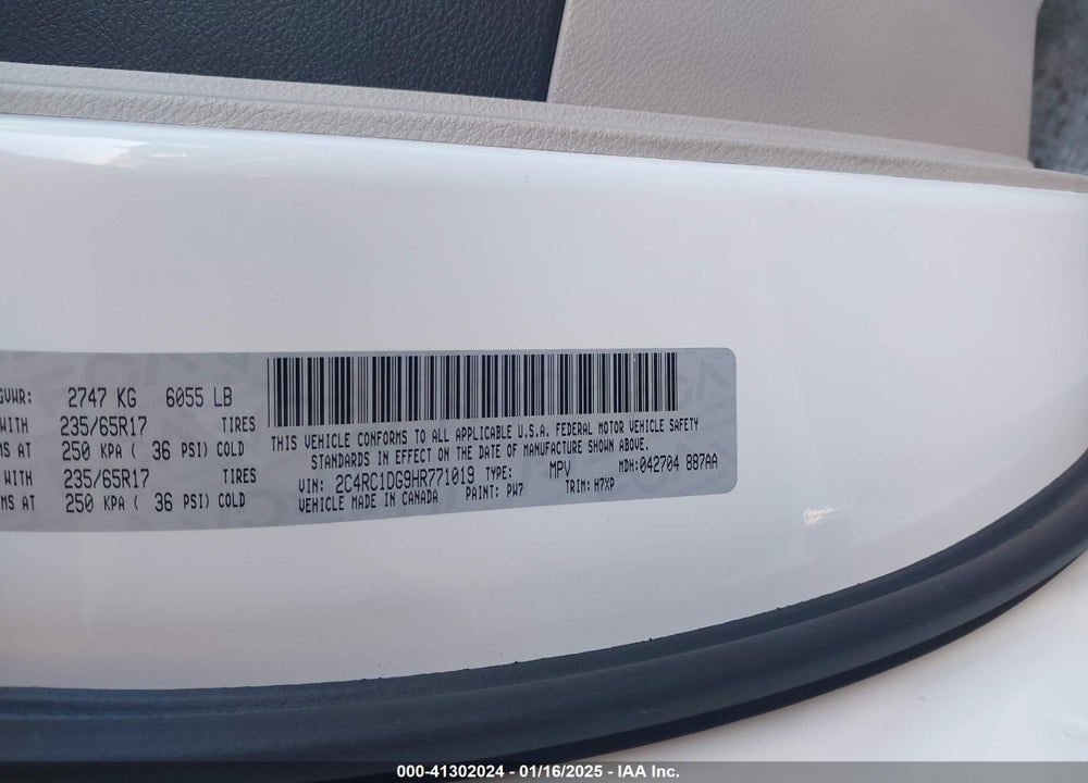 2017 CHRYSLER PACIFICA TOURING VIN: 2C4RC1DG9HR771019