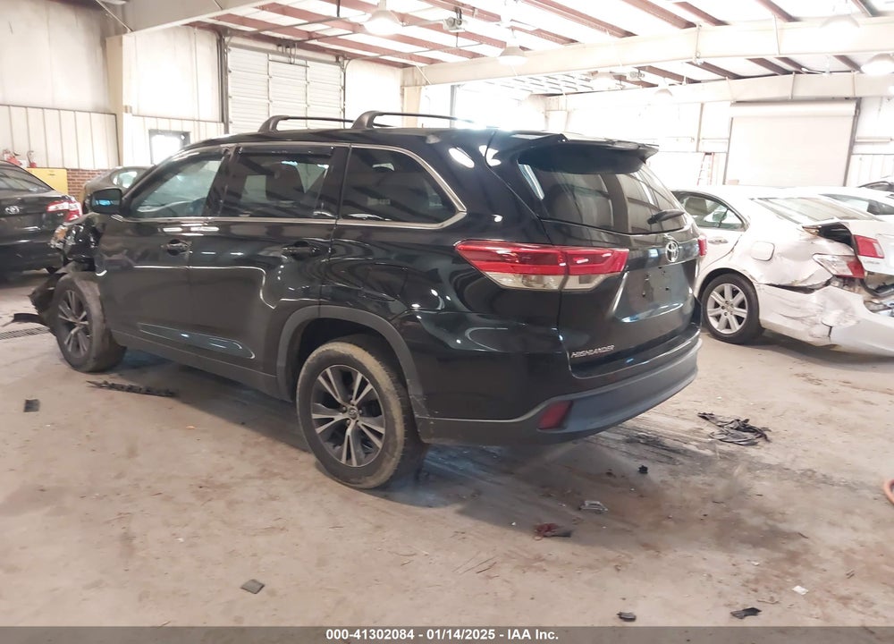 2019 TOYOTA HIGHLANDER LE VIN: 5TDZZRFHXKS328573