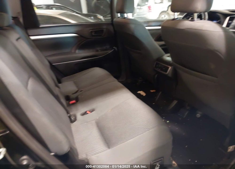 2019 TOYOTA HIGHLANDER LE VIN: 5TDZZRFHXKS328573