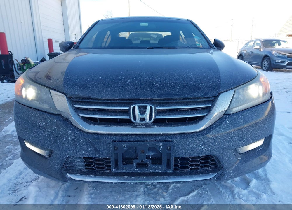 2013 HONDA ACCORD SPORT VIN: 1HGCR2F55DA105930