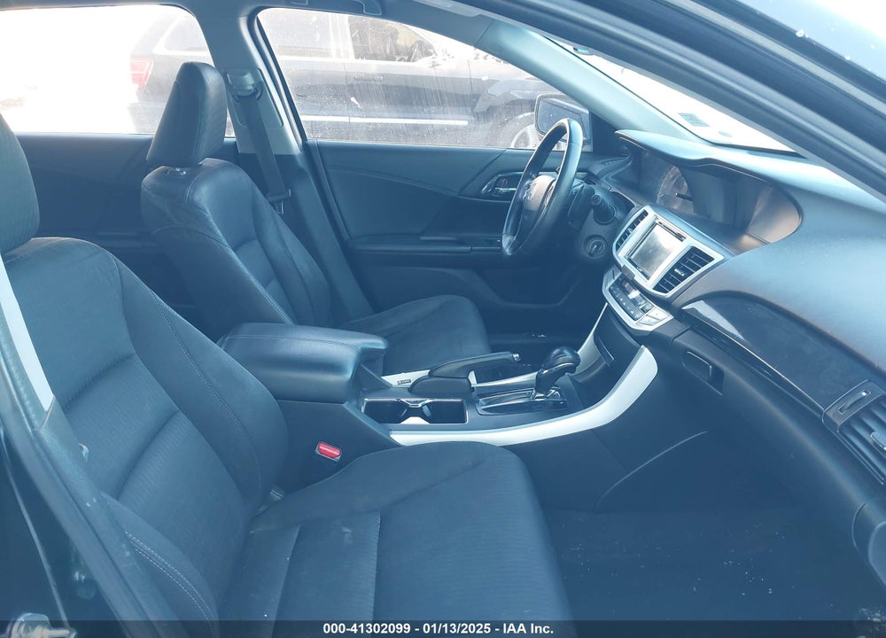 2013 HONDA ACCORD SPORT VIN: 1HGCR2F55DA105930