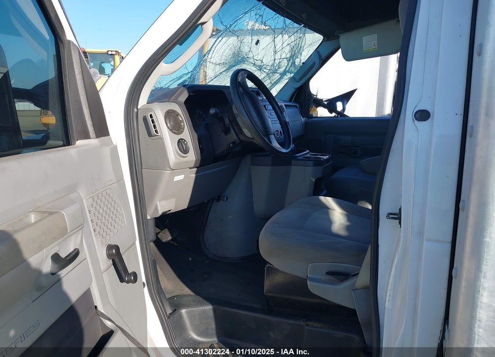 2011 FORD E-350 CUTAWAY VIN: 1FDSE3FL7BDA91353