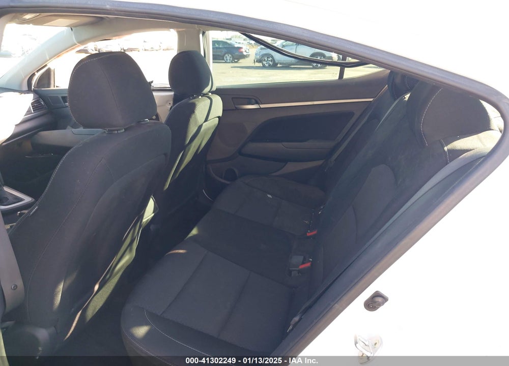 2018 HYUNDAI ELANTRA VIN: 5NPD84LF0JH272649