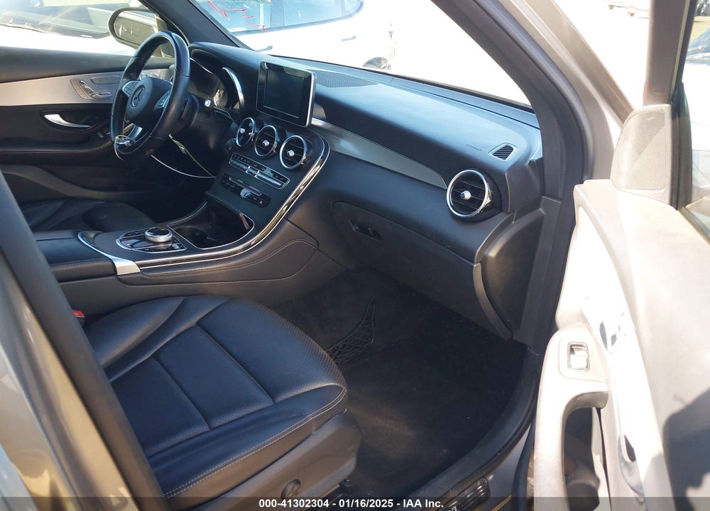 2019 MERCEDES-BENZ GLC 300 VIN: WDC0G4JB0KV182494