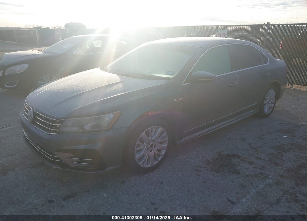 2017 VOLKSWAGEN PASSAT 1.8T R-LINE VIN: 1VWDT7A35HC049387