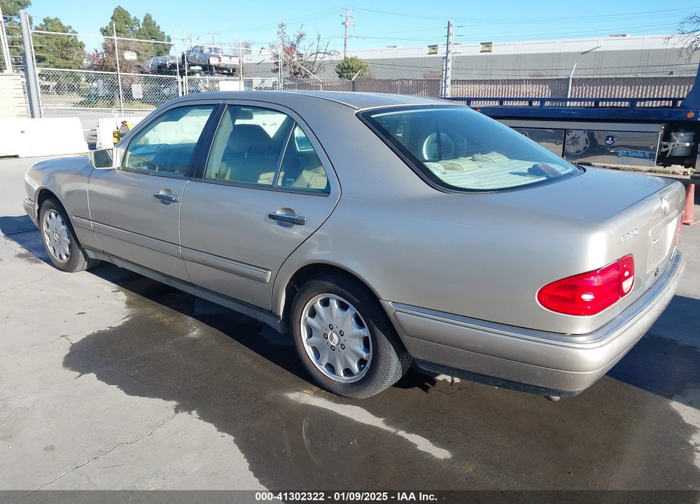1998 MERCEDES-BENZ E 320 VIN: WDBJF65F1WA550781