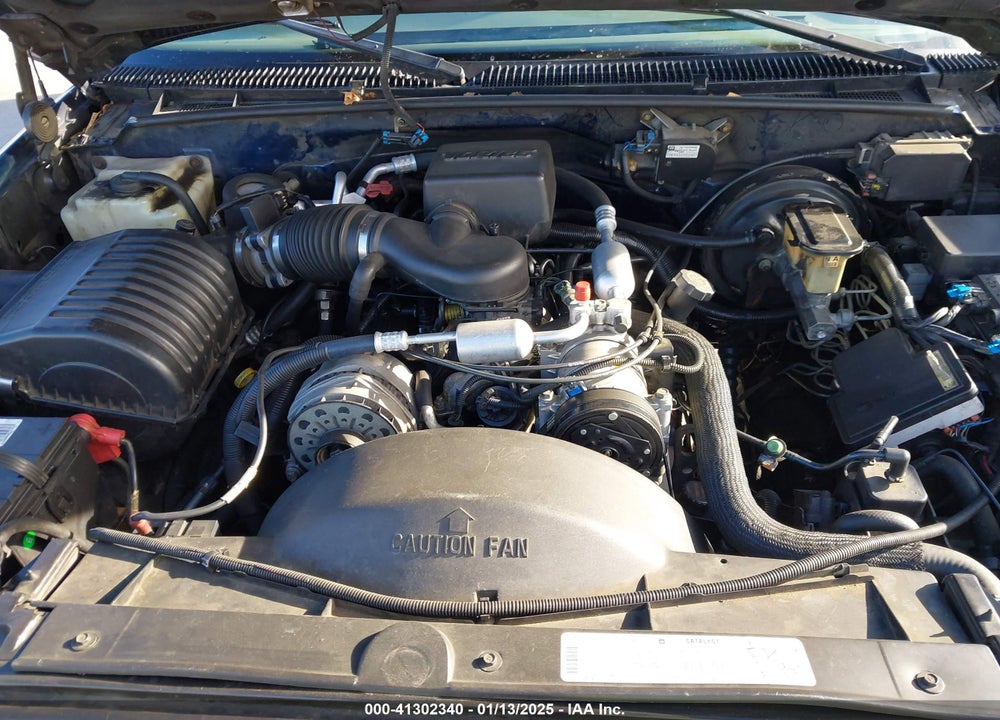 1999 CHEVROLET SUBURBAN 1500 LT VIN: 3GNFK16R7XG179747