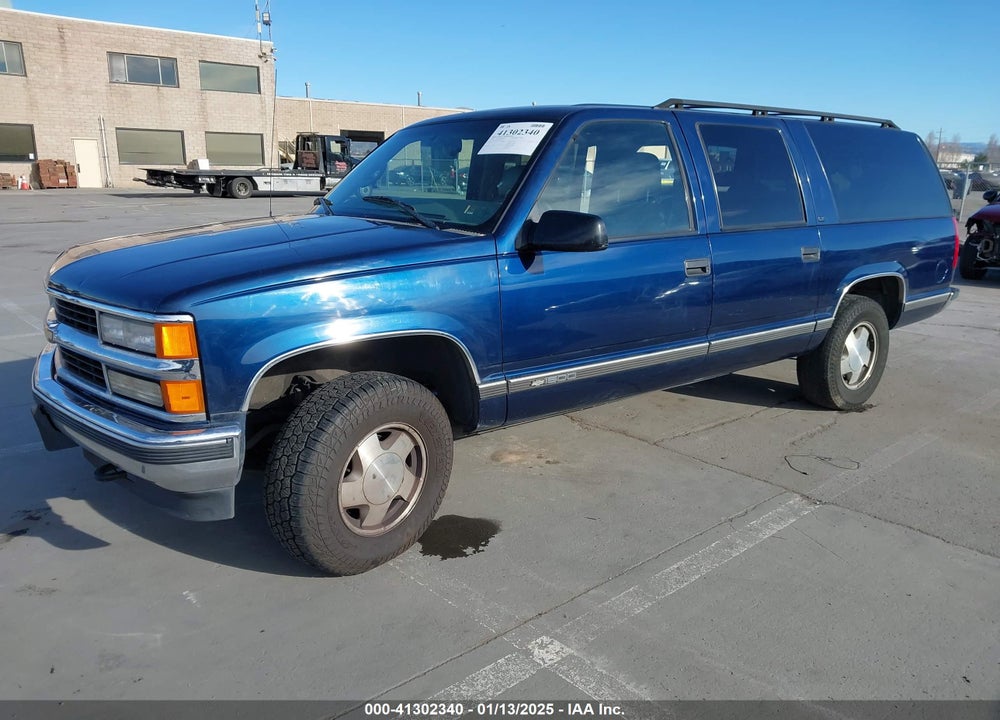 1999 CHEVROLET SUBURBAN 1500 LT VIN: 3GNFK16R7XG179747