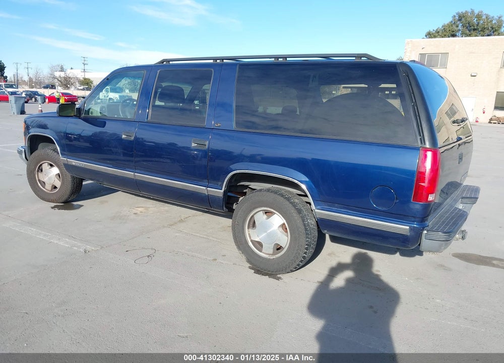 1999 CHEVROLET SUBURBAN 1500 LT VIN: 3GNFK16R7XG179747
