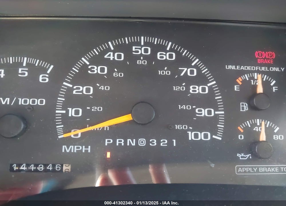 1999 CHEVROLET SUBURBAN 1500 LT VIN: 3GNFK16R7XG179747