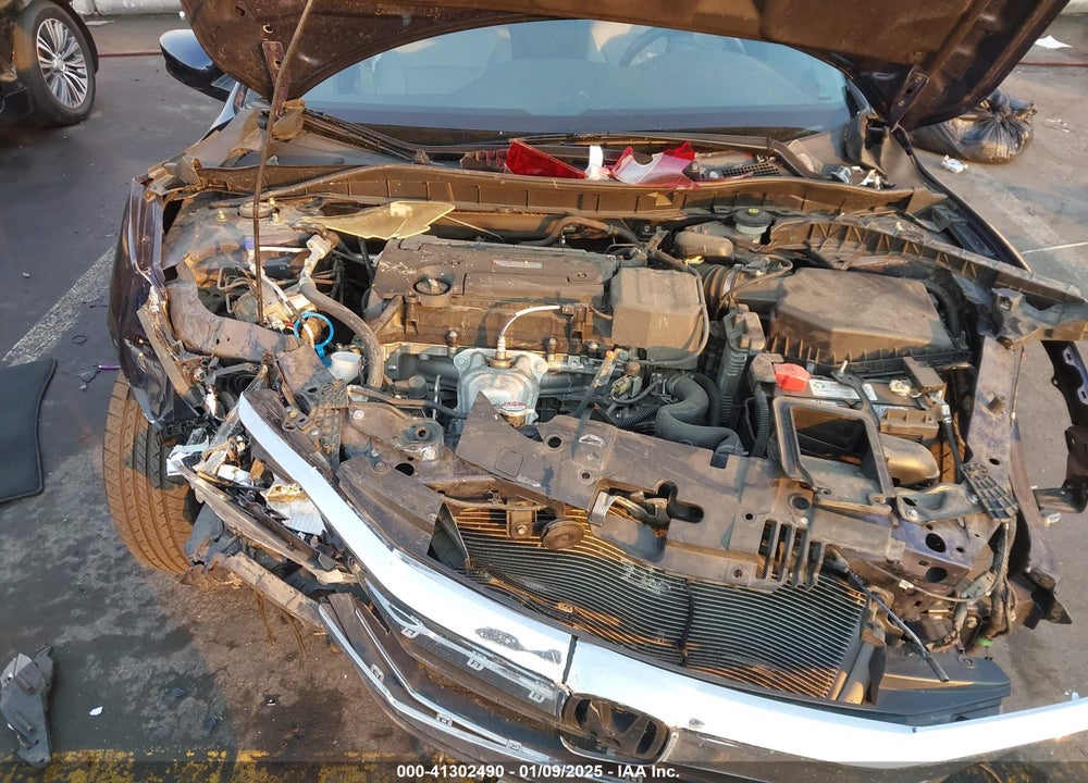 2017 HONDA ACCORD VIN: 1HGCR2F33HA142981