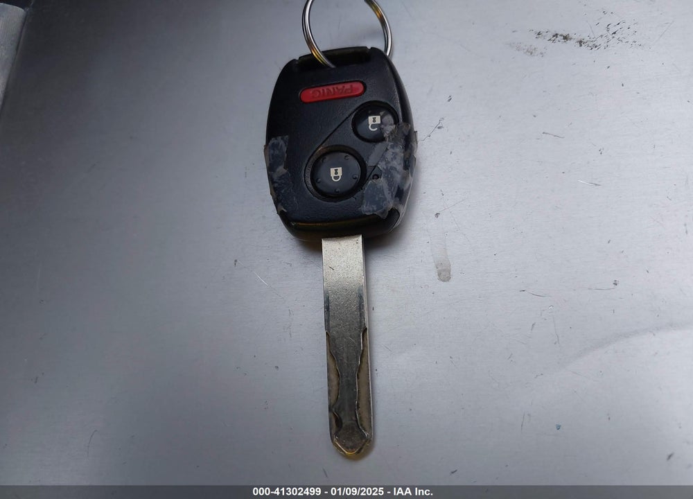 2013 HONDA FIT VIN: JHMGE8H58DC007473