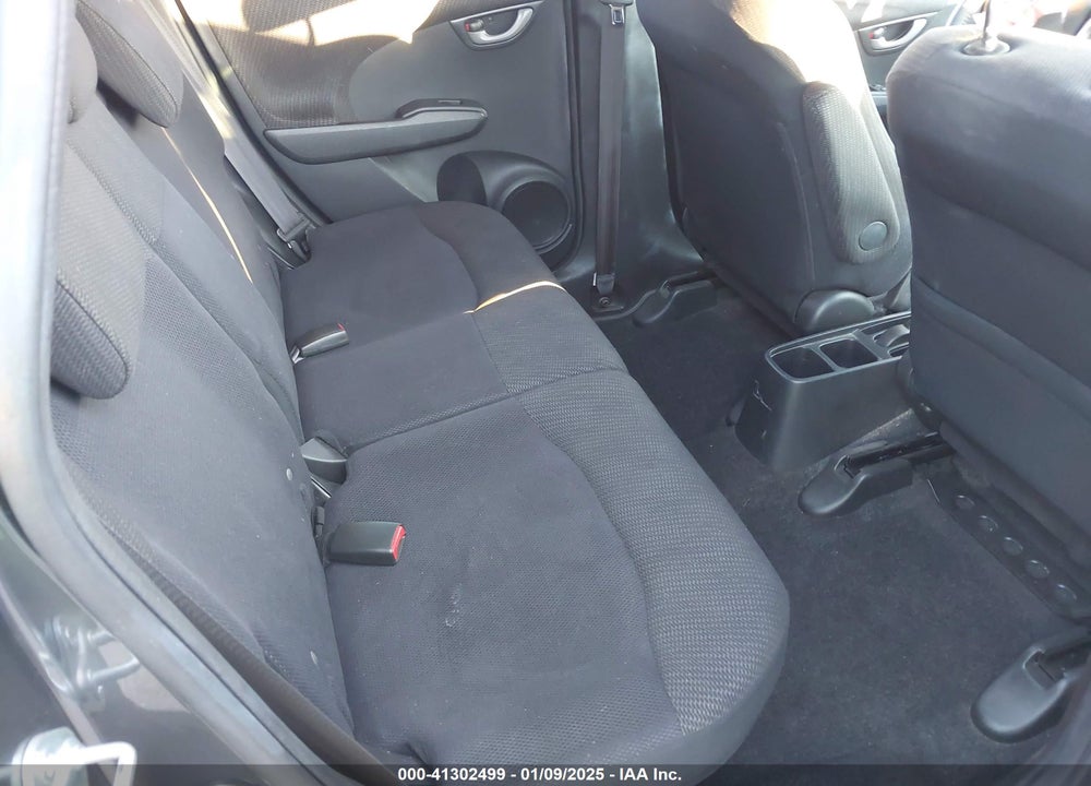2013 HONDA FIT VIN: JHMGE8H58DC007473