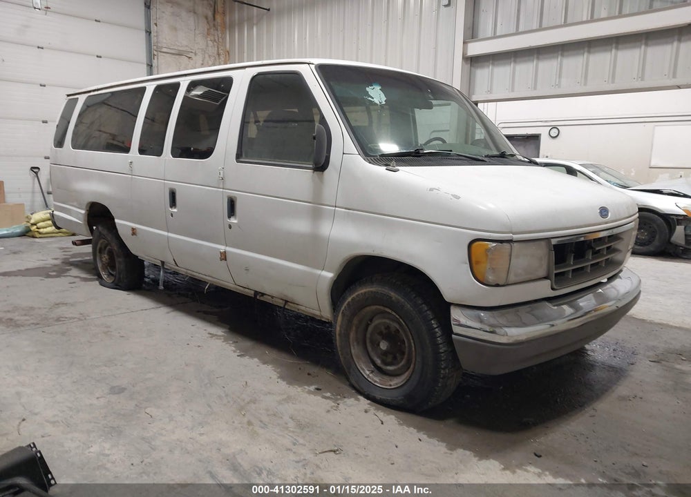 1992 FORD ECONOLINE E350 SUPER DUTY VIN: 1FBJS31H7NHA53411