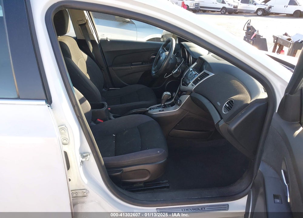 2015 CHEVROLET CRUZE 1LT AUTO VIN: 1G1PC5SB6F7187092