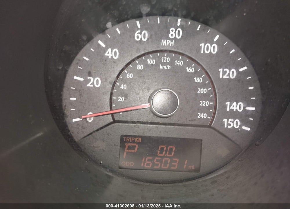 2011 KIA SORENTO LX V6 VIN: 5XYKTDA28BG163743