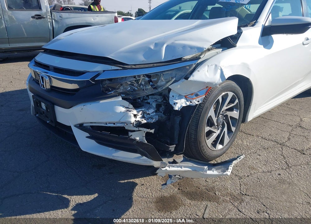 2018 HONDA CIVIC EX VIN: 2HGFC2F74JH507774