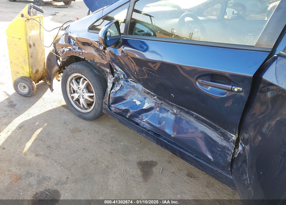 2014 TOYOTA PRIUS VIN: JTDKN3DUXE1745624