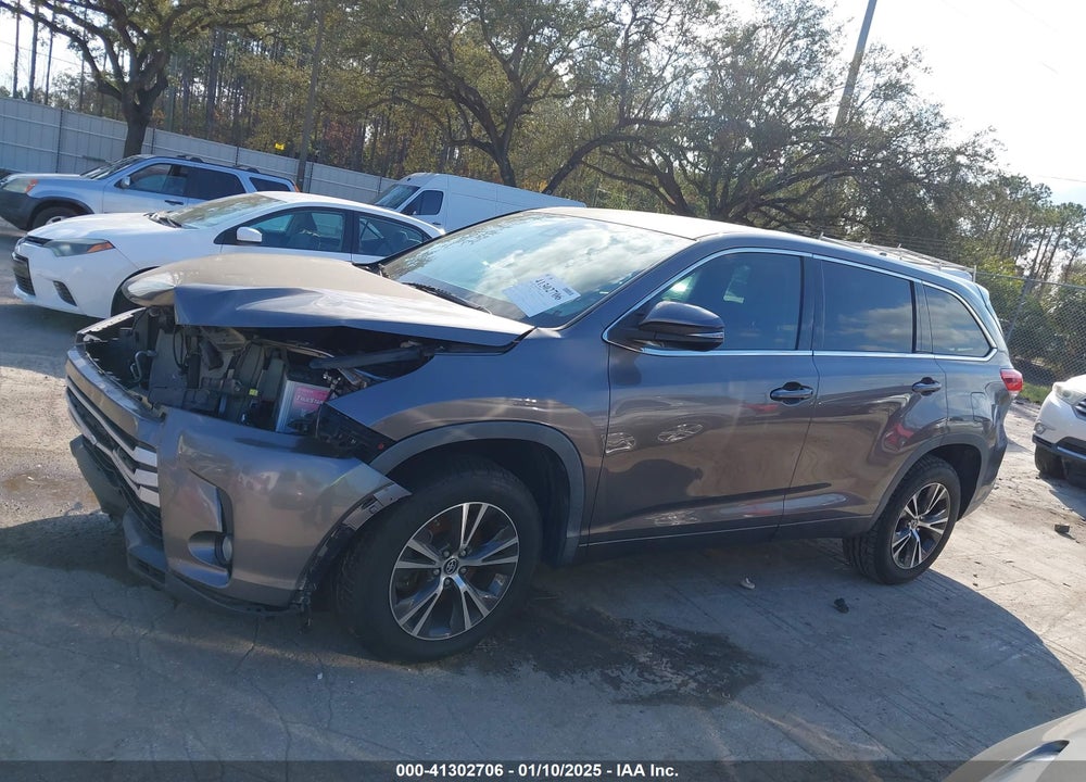 2018 TOYOTA HIGHLANDER VIN: 5TDZZRFH1JS278483