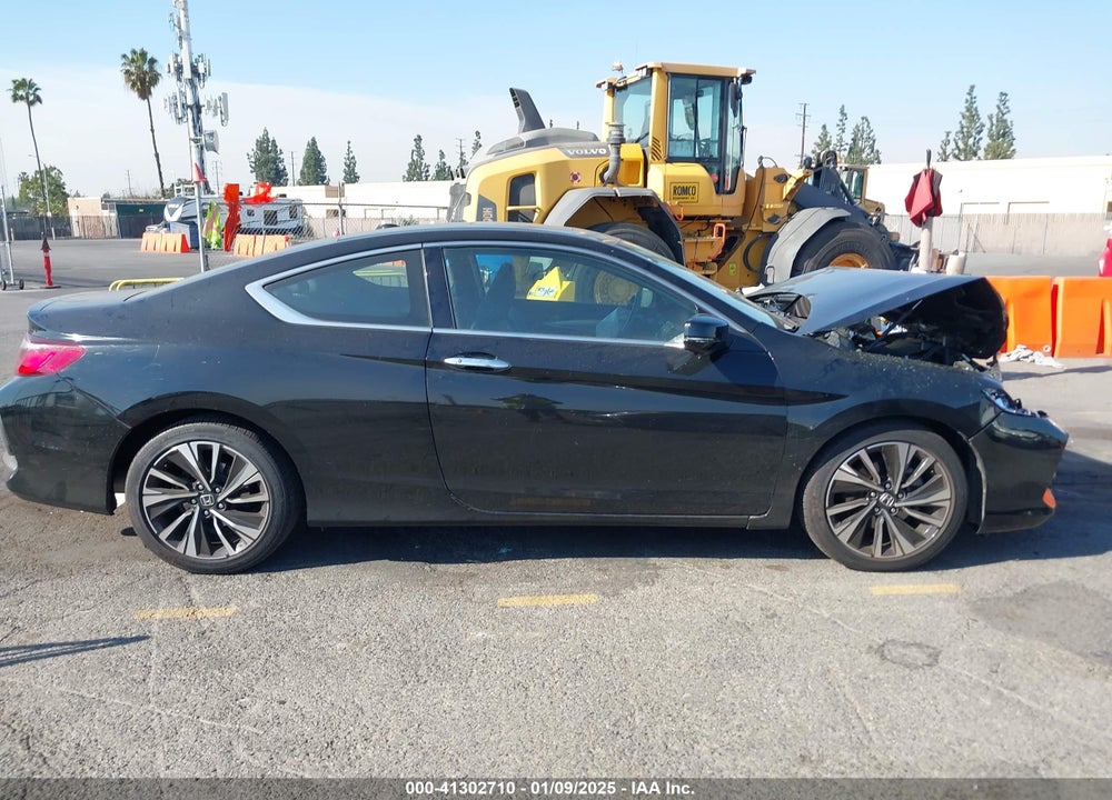 2017 HONDA ACCORD VIN: 1HGCT2A86HA000807