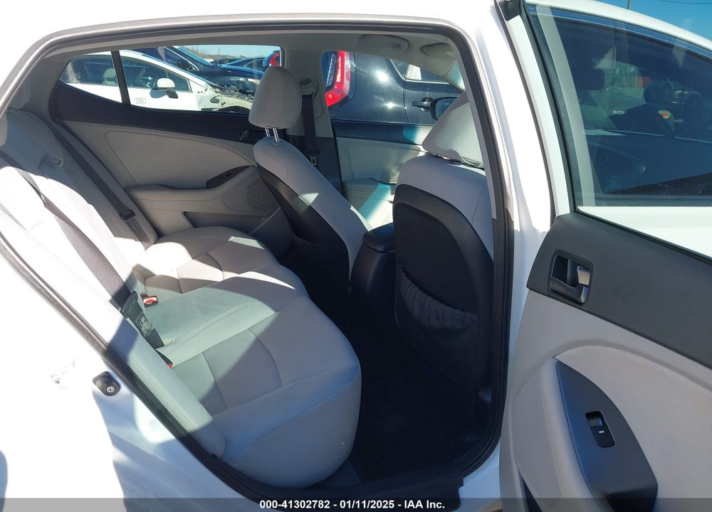 2015 KIA OPTIMA VIN: KNAGM4A70F5526756