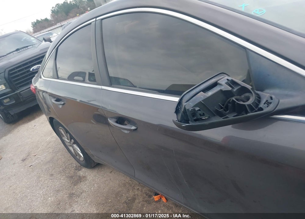 2017 HYUNDAI SONATA VIN: 5NPE24AF1HH492949